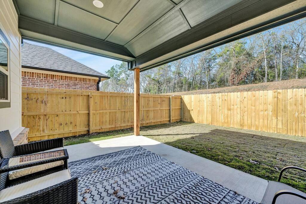 Alamo Luxury Living Up To 11 Villa Tyler Exterior foto